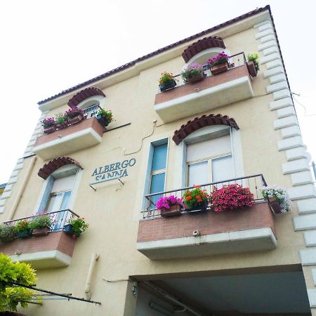 פגאני Albergo Sant'Anna מראה חיצוני תמונה