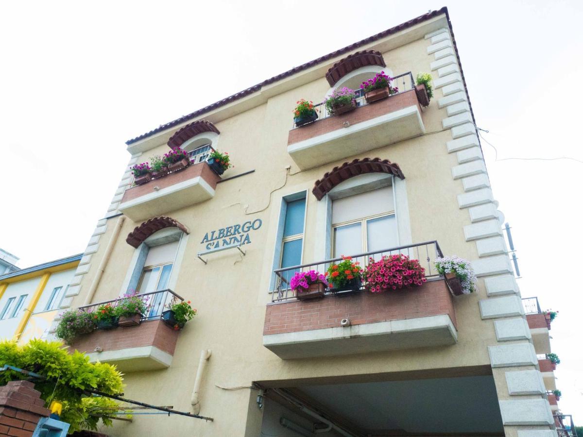 פגאני Albergo Sant'Anna מראה חיצוני תמונה